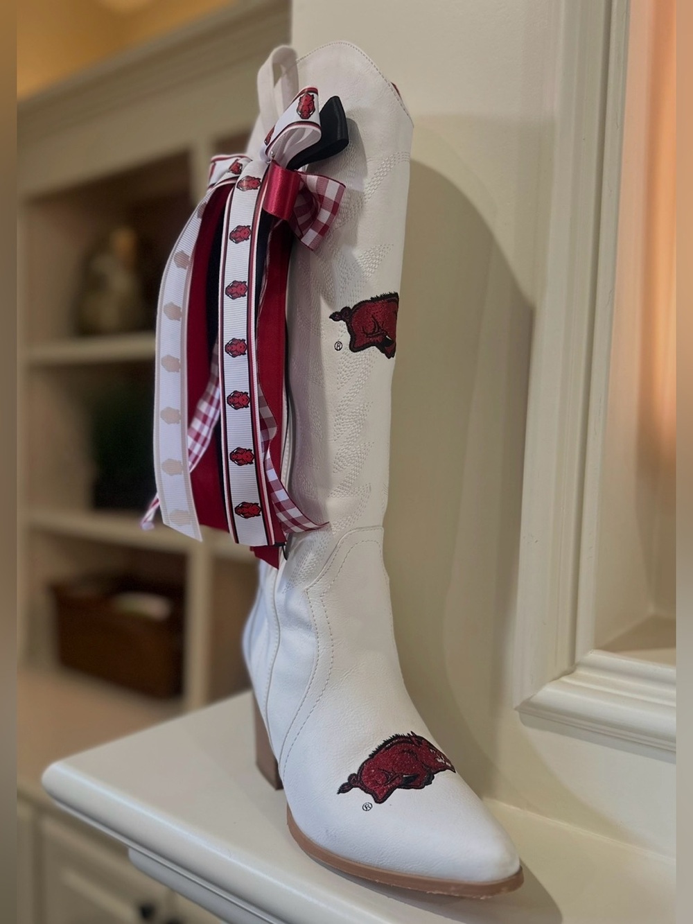 Set of Arkansas Razorbacks Boot Ribbons - Picture 3 of 3
